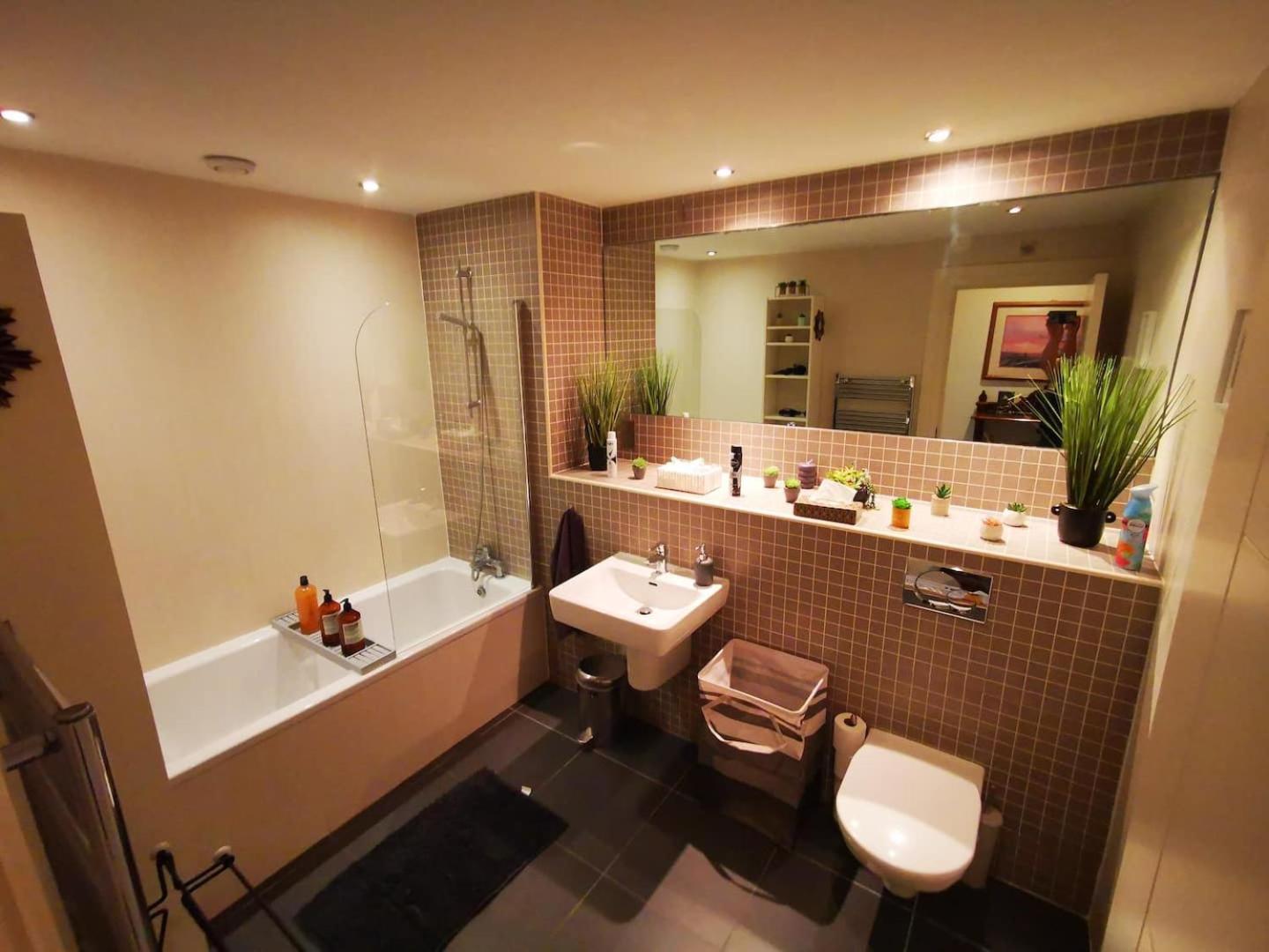 2Br Modern Luxury Loft Apartment Belfast Buitenkant foto